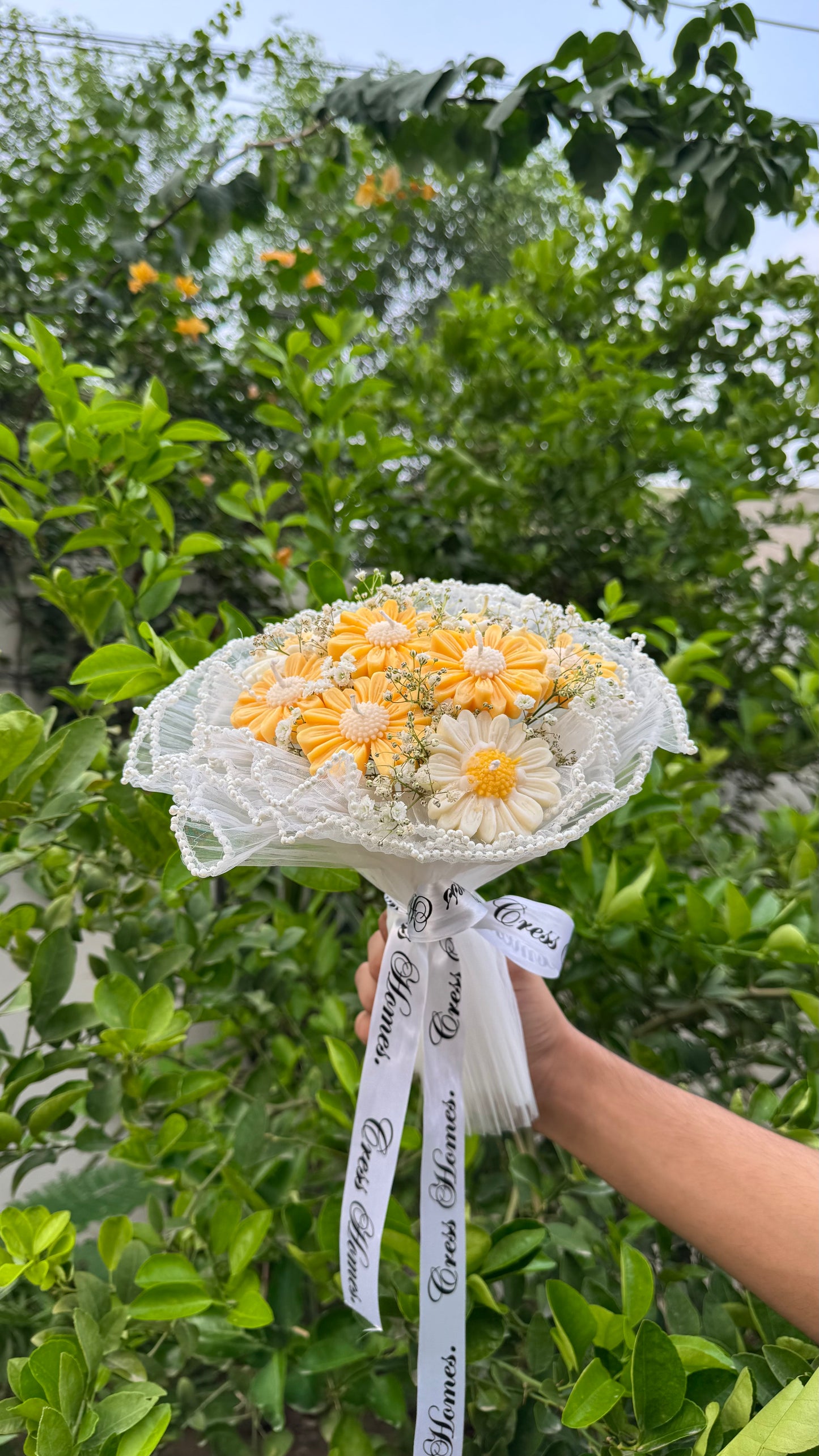 Daisy Candle Bouquet
