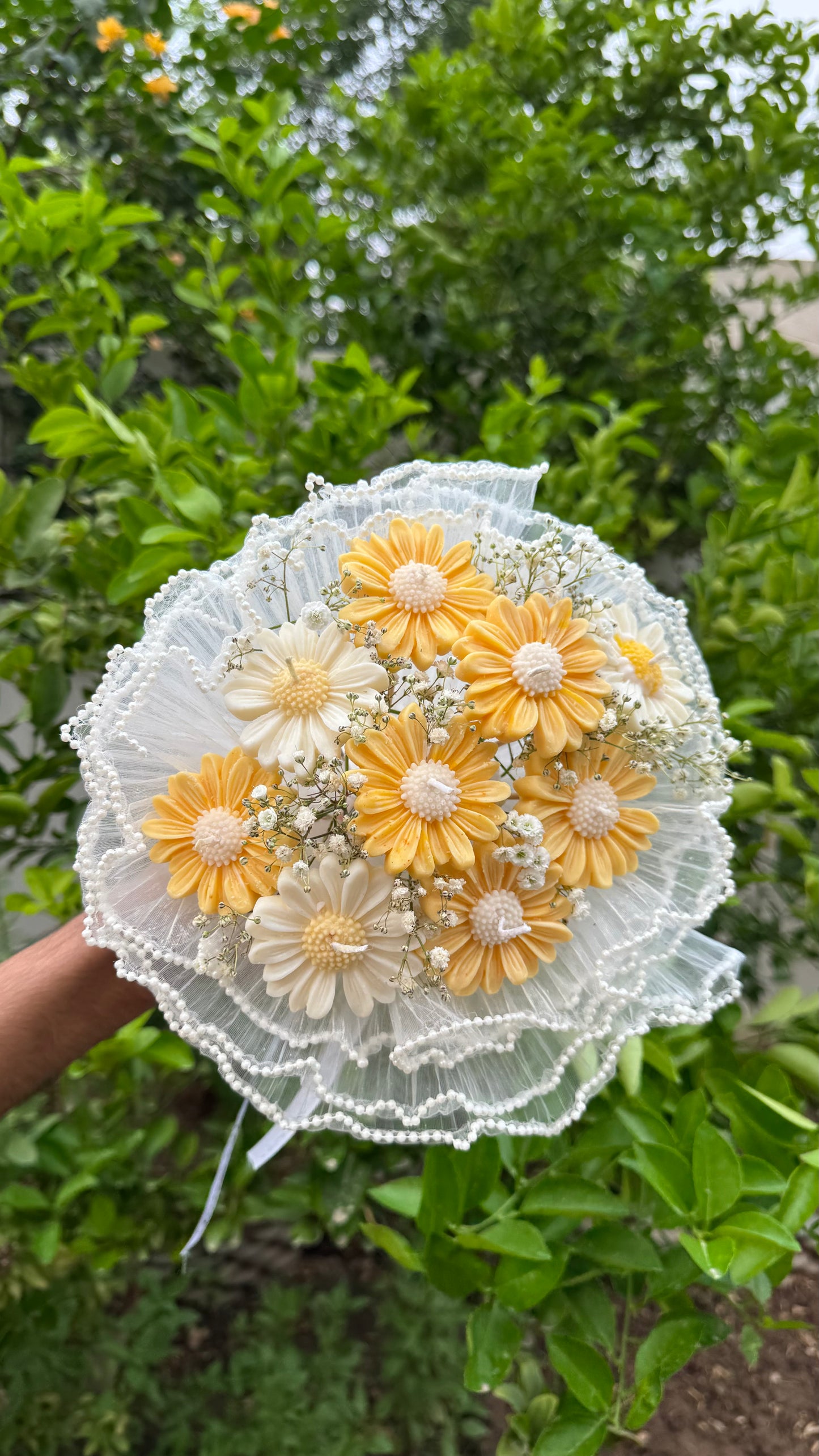 Daisy Candle Bouquet