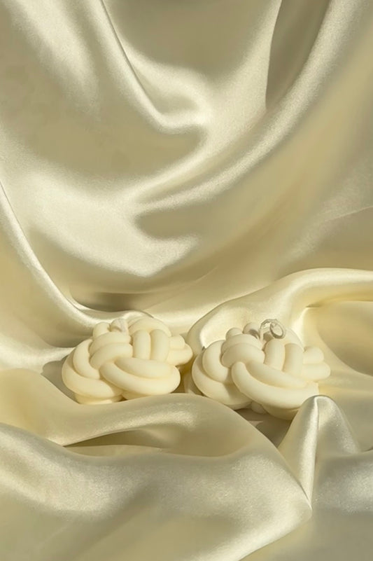 Knot Candle