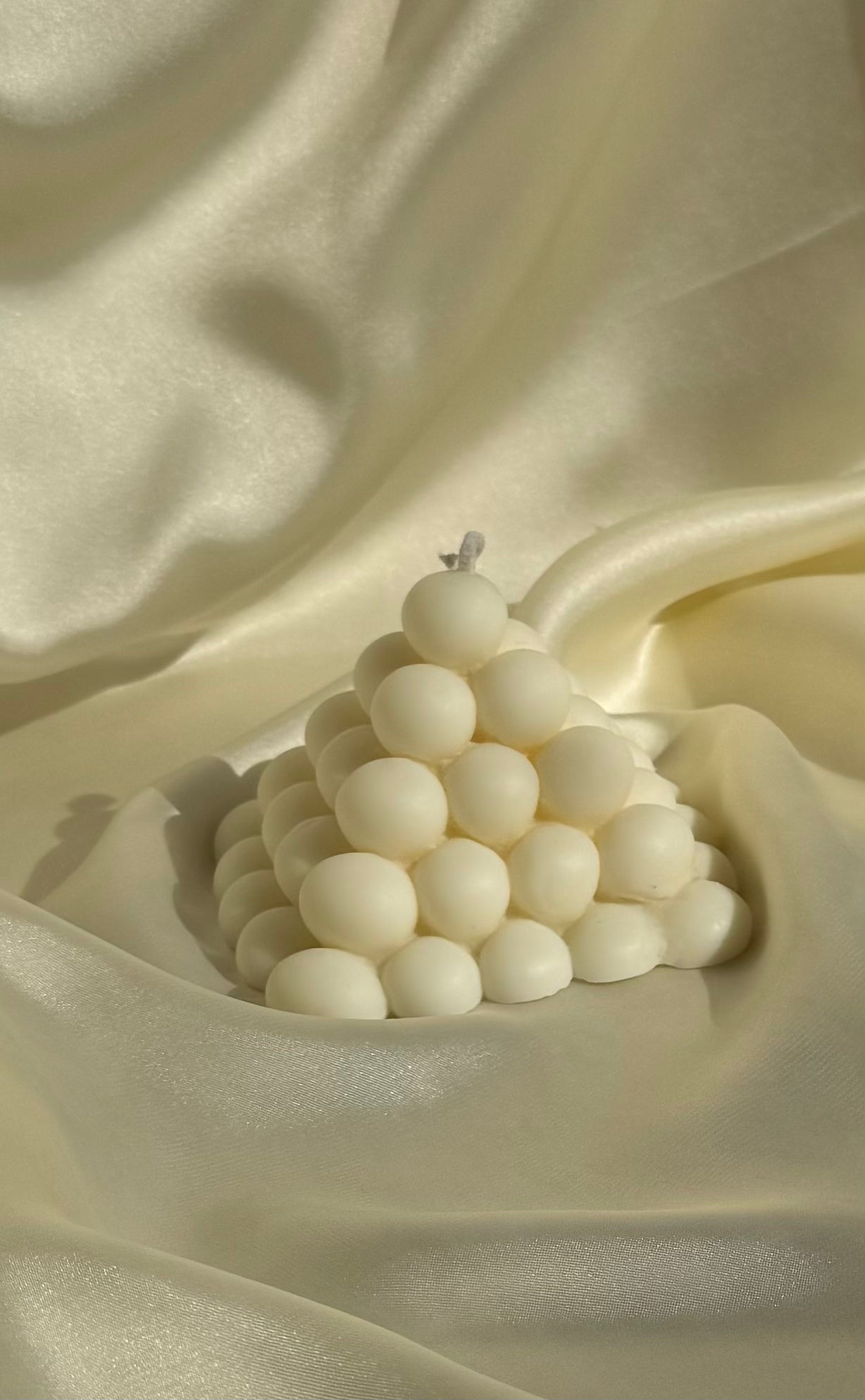 Bubble Pyramid Candle
